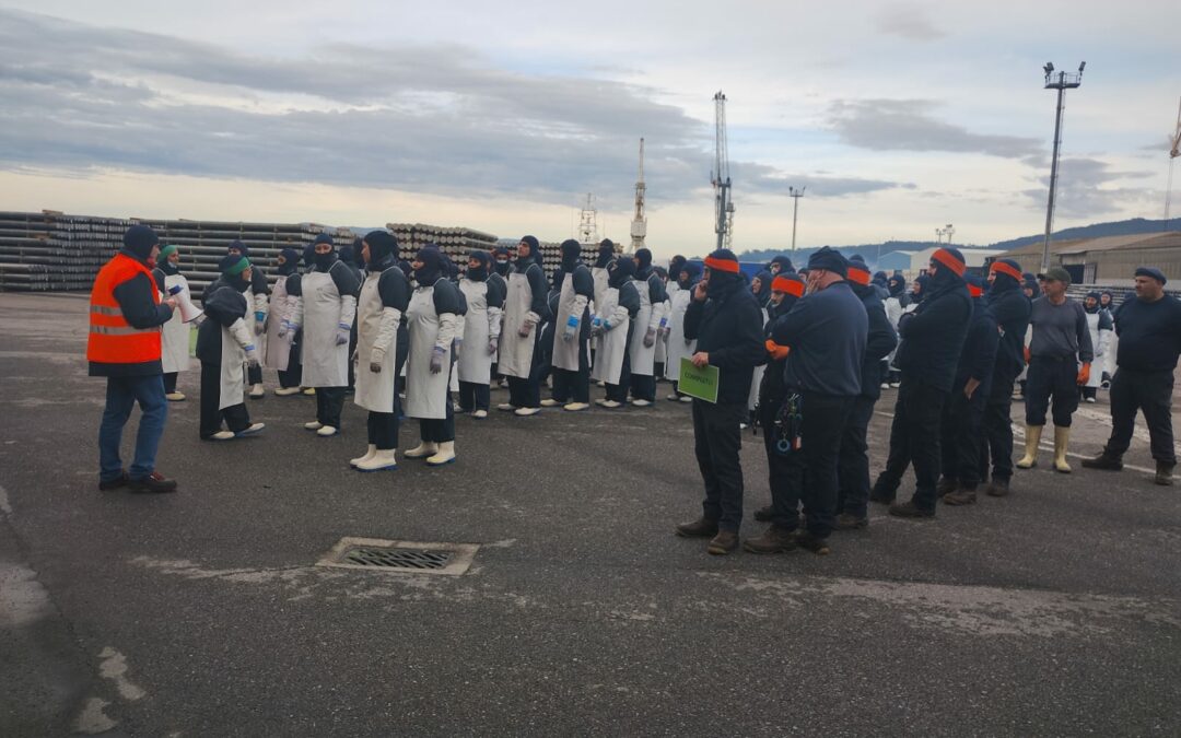 Simulacro de emergencias en Profand Vilagarcía